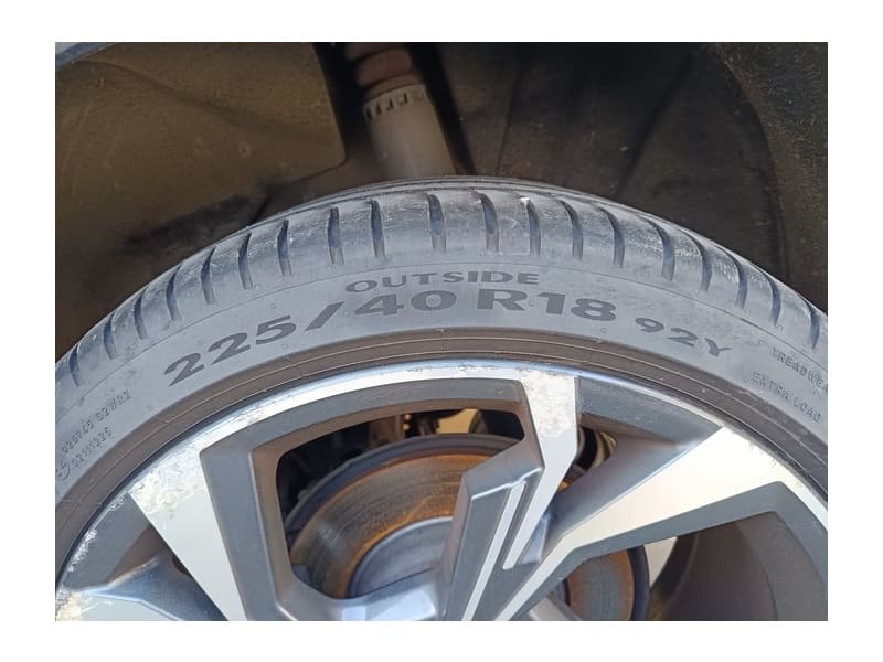 Foto neumáticos coche 3